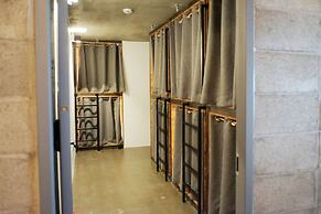 The Cube Hotel - Hostel