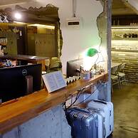 The Cube Hotel - Hostel