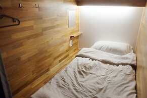 The Cube Hotel - Hostel