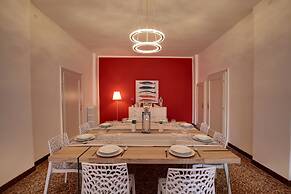 Accademia Opera Deluxe