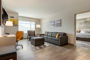 DoubleTree by Hilton Charleston Riverview