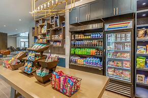 Cambria Hotel Charleston Riverview