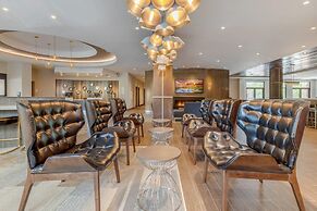 Cambria Hotel Charleston Riverview