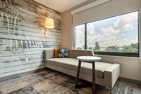 Cambria Hotel Charleston Riverview