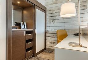 DoubleTree by Hilton Charleston Riverview