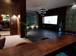 Green Tower Hotel