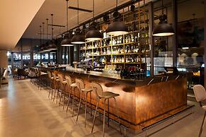 Hotel Indigo Berlin - East Side Gallery by IHG