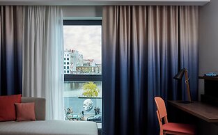 Hotel Indigo Berlin - East Side Gallery by IHG