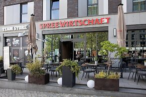 Hotel Indigo Berlin - East Side Gallery by IHG
