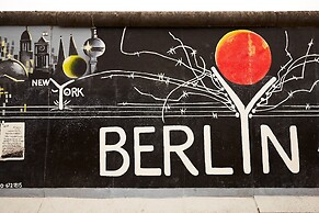 Hotel Indigo Berlin - East Side Gallery by IHG