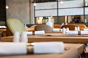 Hotel Indigo Berlin - East Side Gallery by IHG