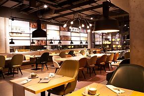Hotel Indigo Berlin - East Side Gallery by IHG