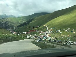 Yedigoller Hotel & Restaurant