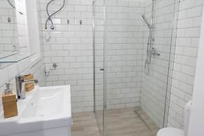 Gorgeous Ernesto III