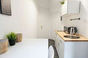 Gorgeous Ernesto III