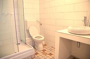 Incredible Ernesto IV