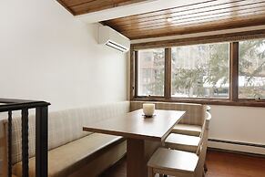 718 S. Mill St. Fasching Haus #4 3 Bedroom Condo by RedAwning