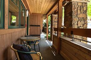 718 S. Mill St. Fasching Haus #4 3 Bedroom Condo by RedAwning