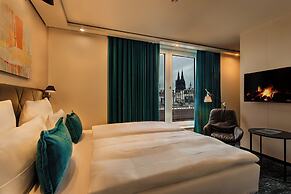 Motel One Köln - Neumarkt