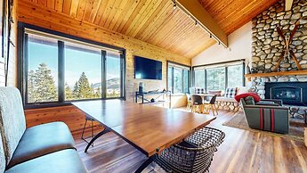 Bridges Townhome 5 Large, Remodeled Mountain View Townhome with Privat