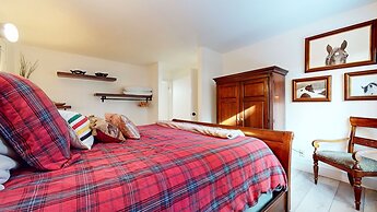 Bridges Townhome 5 Large, Remodeled Mountain View Townhome with Privat