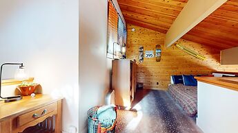 Bridges Townhome 5 Large, Remodeled Mountain View Townhome with Privat