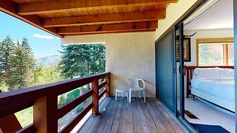 Bridges Townhome 5 Large, Remodeled Mountain View Townhome with Privat