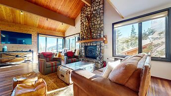 Bridges Townhome 5 Large, Remodeled Mountain View Townhome with Privat