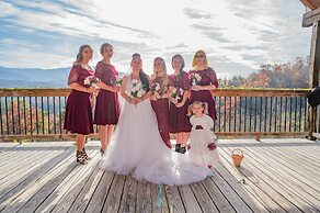 Gatlinburg Mansion 14 Bedroom Cabin by RedAwning