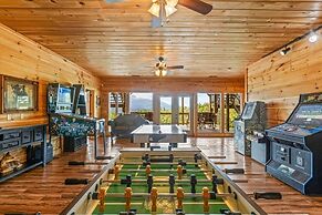 Gatlinburg Mansion 14 Bedroom Cabin by RedAwning