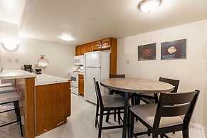 Nine Vail Road Condos with Easy Access to Gondola by RedAwning