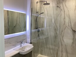 The Old Vicarage at Oakridge