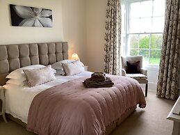 The Old Vicarage at Oakridge