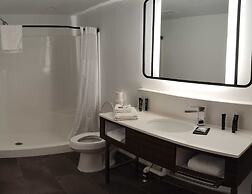 Penn Lodge Hotel & Suites