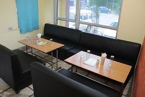 Royal Zayka Hotel & Restaurant