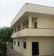 Royal Zayka Hotel & Restaurant