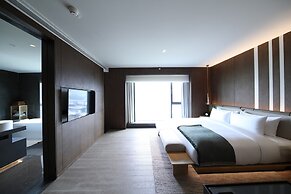 Joyze Hotel Xiamen, Curio Collection by Hilton