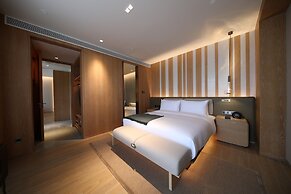 Joyze Hotel Xiamen, Curio Collection by Hilton