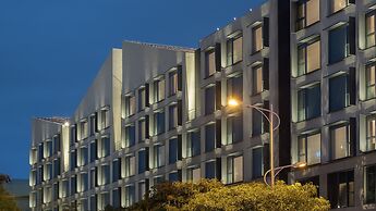 Joyze Hotel Xiamen, Curio Collection by Hilton
