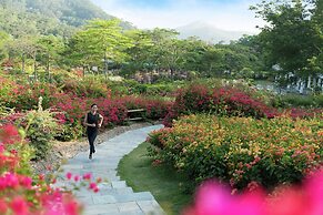 Joyze Hotel Xiamen, Curio Collection by Hilton