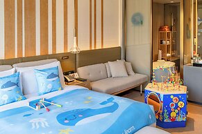 Joyze Hotel Xiamen, Curio Collection by Hilton