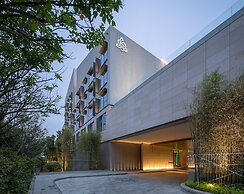 Joyze Hotel Xiamen, Curio Collection by Hilton