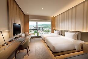 Joyze Hotel Xiamen, Curio Collection by Hilton