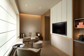 Joyze Hotel Xiamen, Curio Collection by Hilton