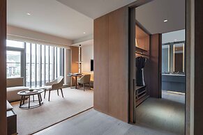 Joyze Hotel Xiamen, Curio Collection by Hilton