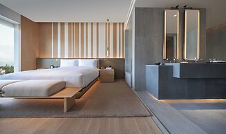 Joyze Hotel Xiamen, Curio Collection by Hilton