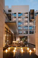 Joyze Hotel Xiamen, Curio Collection by Hilton