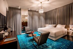Lear Sense - Experience Luxury Hotel