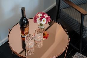 Lear Sense - Experience Luxury Hotel