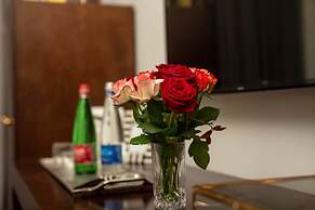 Lear Sense - Experience Luxury Hotel